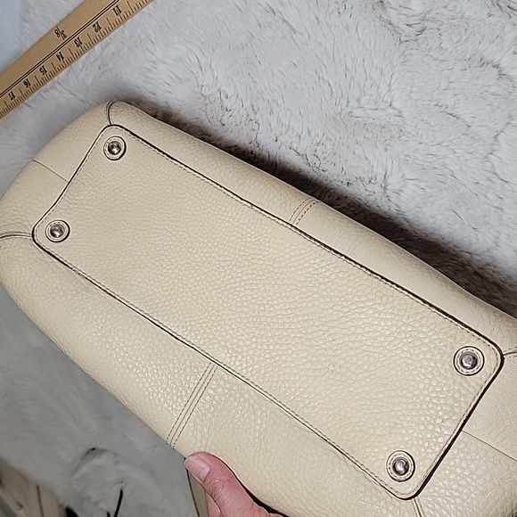 Coach Soho Collection Satchel Light Beige Pebble Leather Shoulder Tote Bag Bin6 - Picture 9 of 16